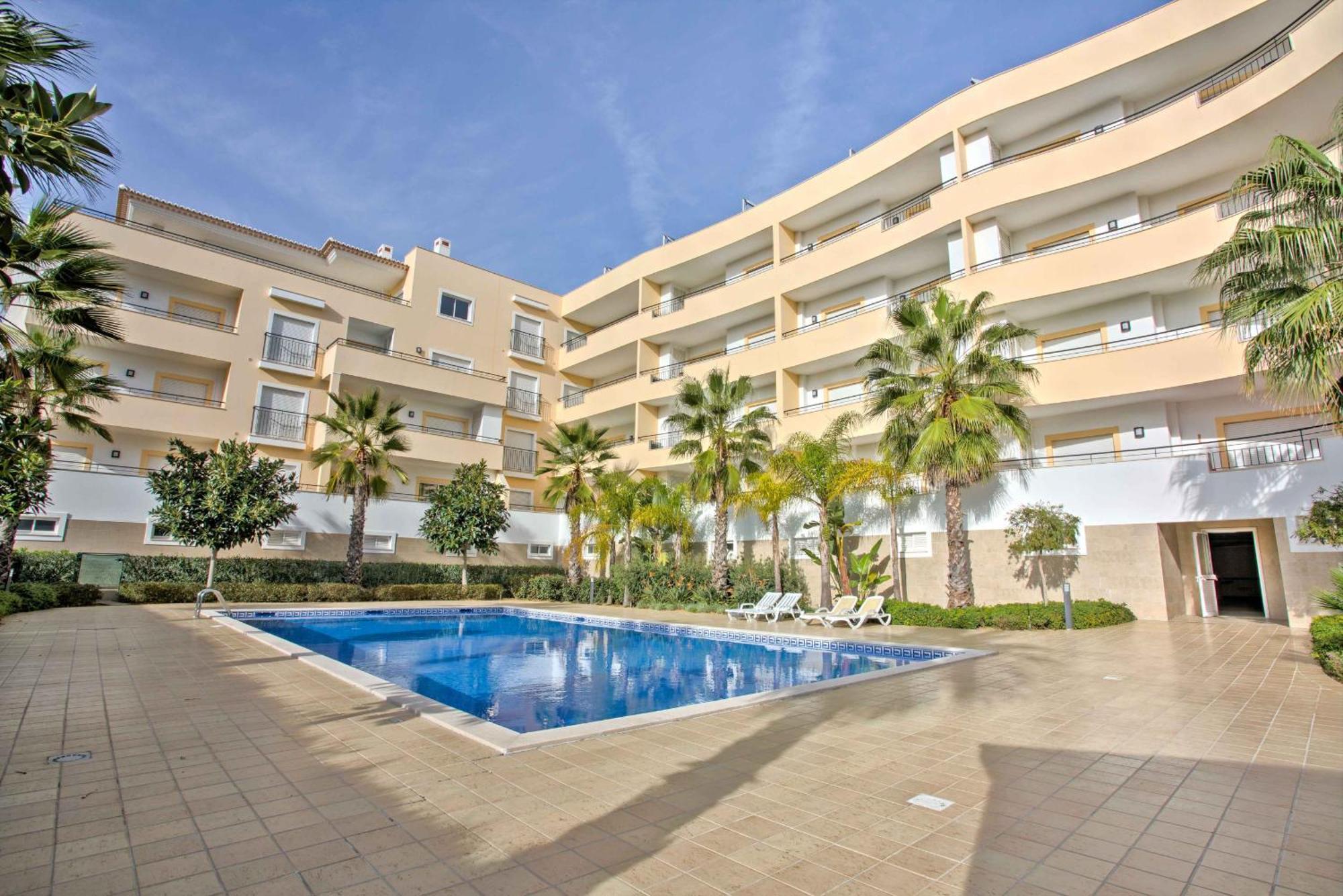 Palm Tree 1 With Pool By Homing Apartment Lagos